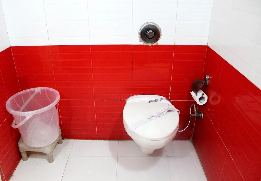Oyo 528 Hotel Neptune Residency Delhi